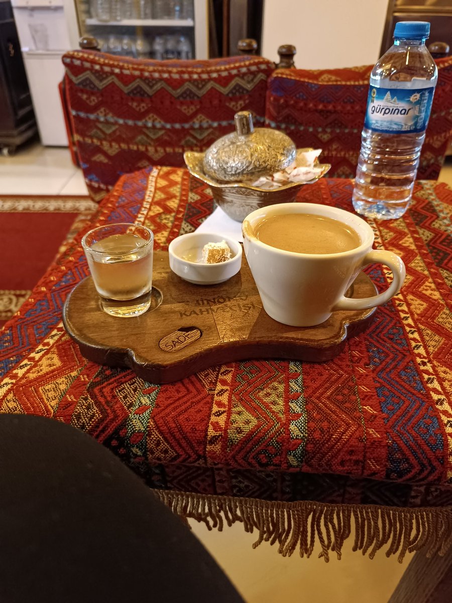 Yağmur ve kahve kokusu 😌
#cumartesi