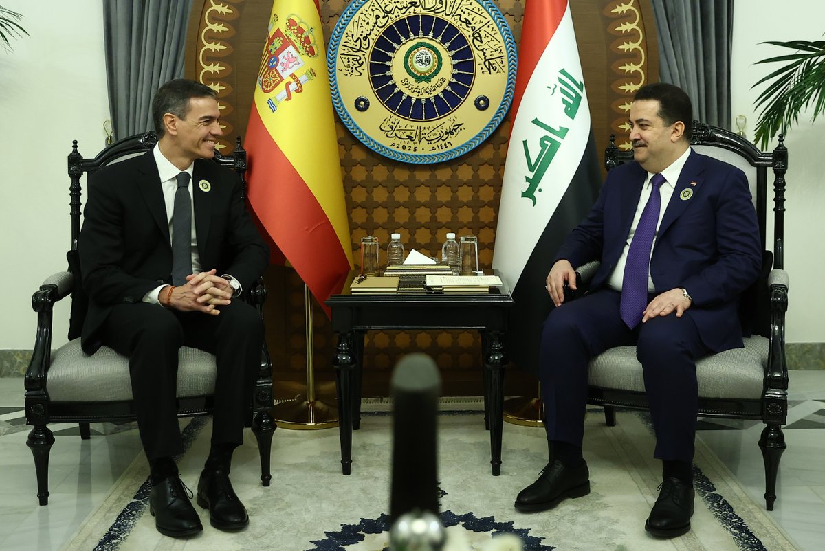 sanchezcastejon's tweet photo. Gracias al primer ministro Al Sudani por invitar a España a Bagdad.

Asistimos por primera vez a la Cumbre de la Liga Árabe por nuestro compromiso con Palestina.

Irak apuesta por la estabilidad de la región. España estará a su lado en la búsqueda de paz para Gaza. https://t.co/I6kK76W3BD