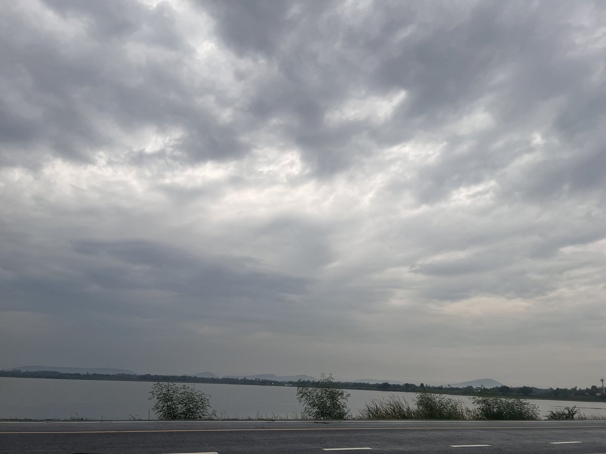 บรรยากาศดี ❤️
#อ่างเก็บน้ำห้วยส้ม #พัฒนานิคม