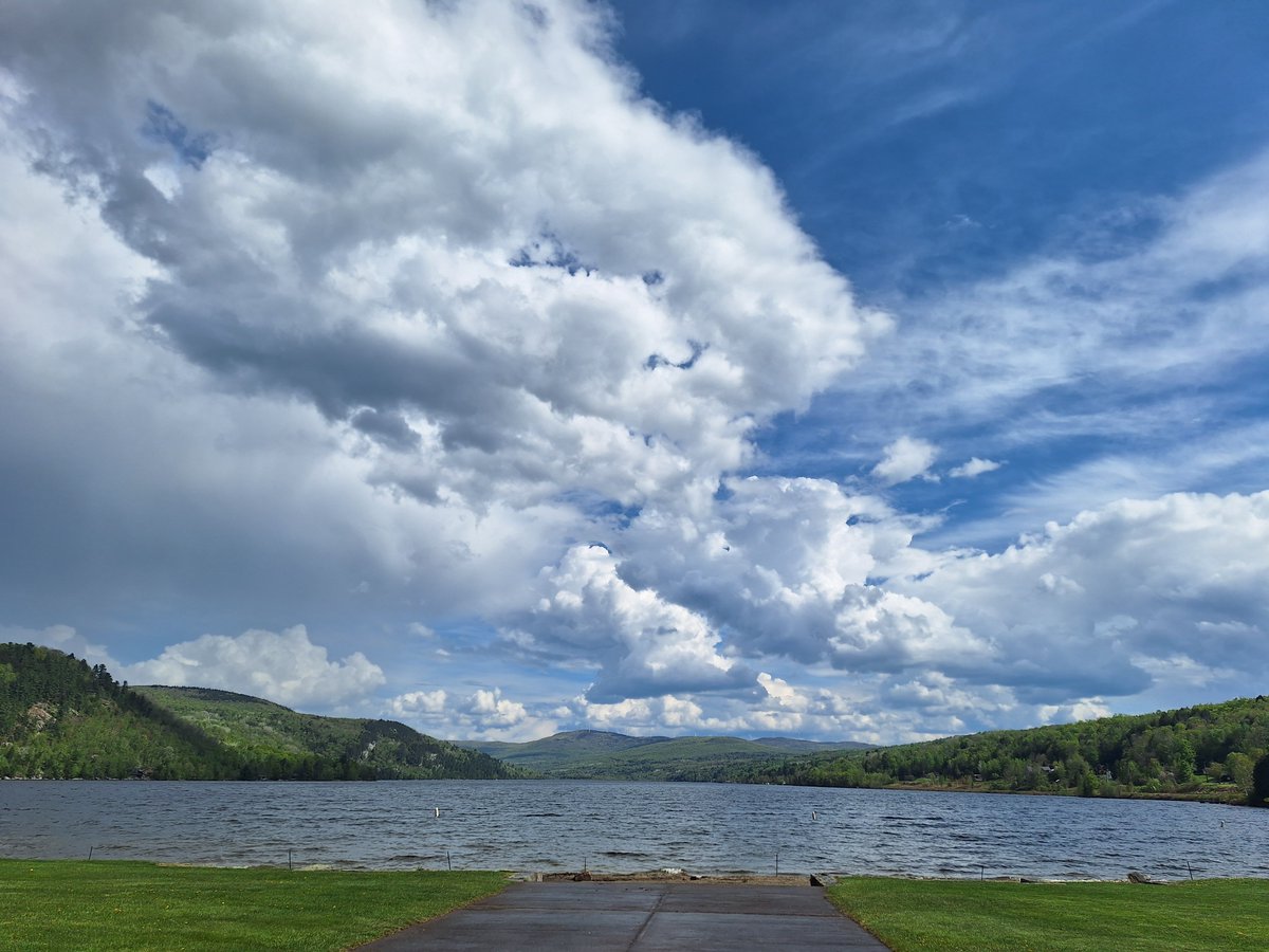 Stunning days up in the Northeast Kingdom. 
<a href="/VTStateParks/">Vermont State Parks</a> #crystallakestatepark #vt #northeastkingdom #vermont #beautiful #wow