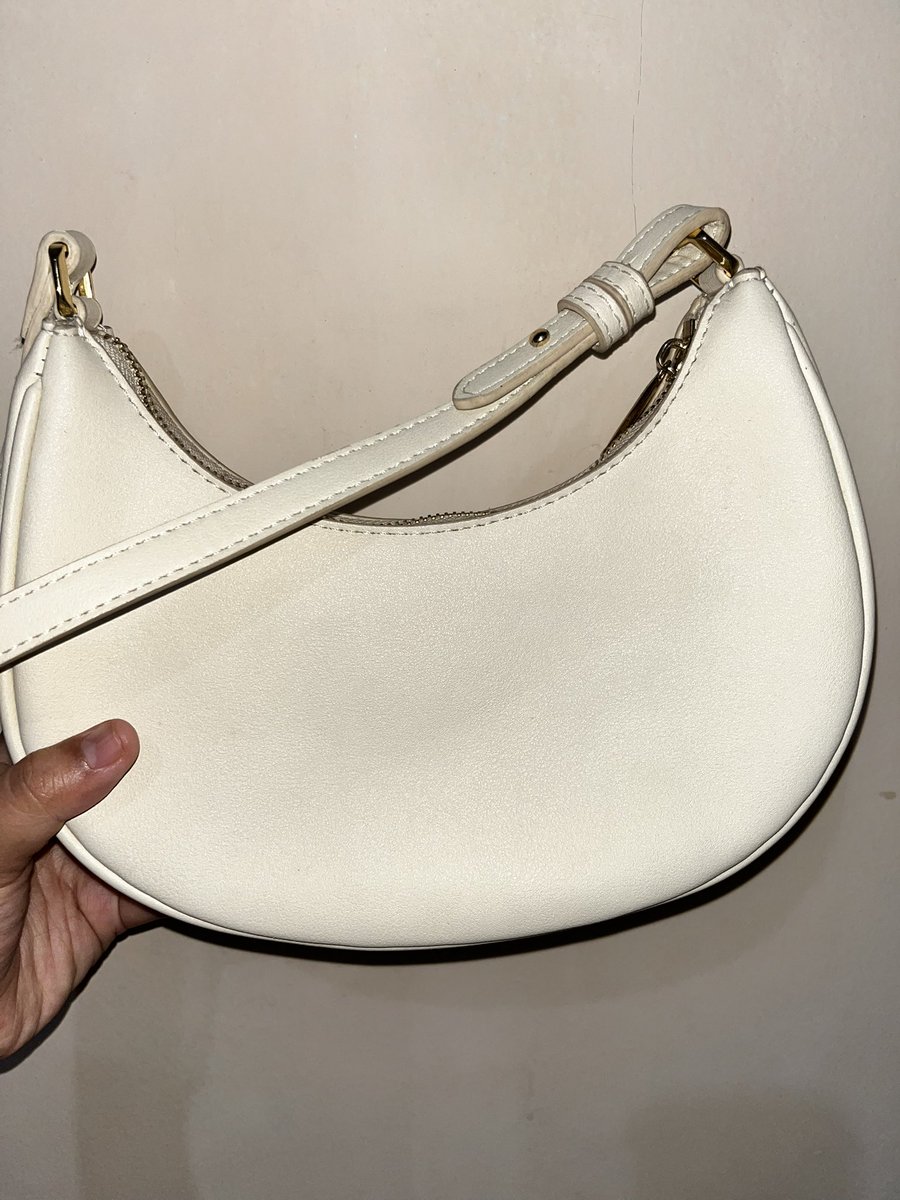 𝐍𝐚𝐳𝐮𝐚 ➰jual apk premiumm➰ tweet media