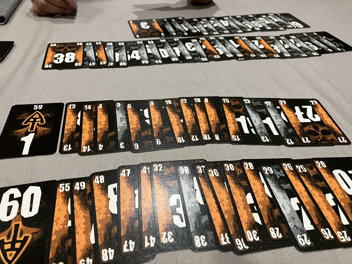 今日はライトアンドギークさんでイツキさん主催の2人用ゲーム会

花見小路
ドアーズ
コンパイル
ザ・ゲーム　2人用など遊びました

コンパイル布教できて良かった