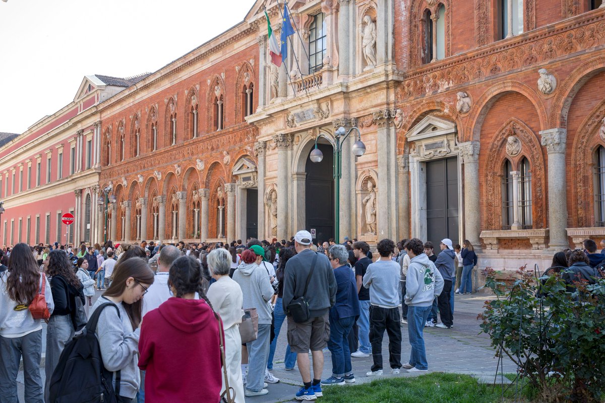 𝗢𝗽𝗲𝗻 𝗗𝗮𝘆 𝗶𝗻 𝗦𝘁𝗮𝘁𝗮𝗹𝗲: l'Ateneo si è presentato ai futuri studenti e studentesse con le novità per l'anno accademico 2025-26.
#lastatalefutura #opendayinstatale
Scopri come è andata la giornata qui 
👇shorturl.at/P7IUP