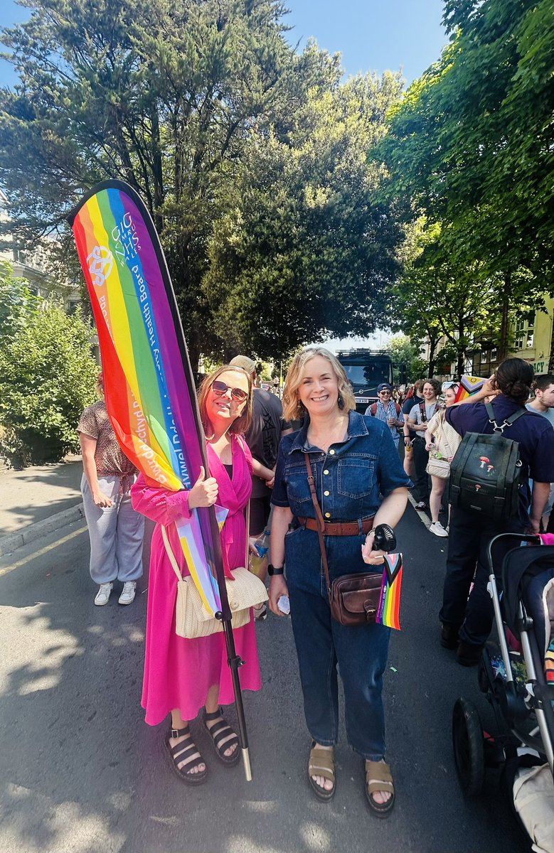 Lovely to see our <a href="/HywelDdaHB/">Hywel Dda UHB</a> team <a href="/swanseapride/">Swansea Pride</a>
