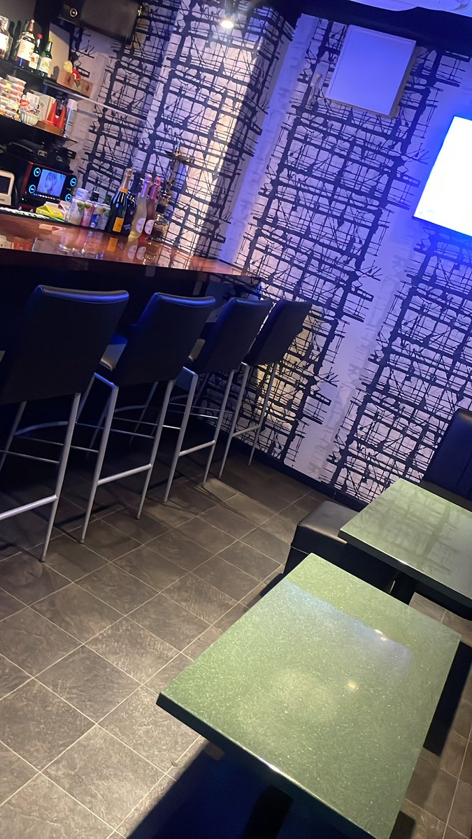 オープンしました‼️

ご来店お待ちしております😁✨

#大阪 #ミナミ #宗右衛門町  #難波 #心斎橋  #道頓堀  #BAR  #二次会  #カラオケ  #飲み放題  #シーシャ  #シーシャバー