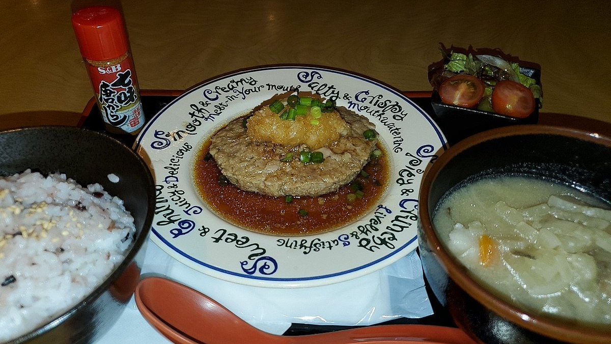 naochan_58's tweet image. ペンペン食堂さんでの
フリーライブイベントに
行って来ました🎻🎤
個性派ぞろいの
演者さん達の歌声、
演奏に引き込まれて
聴き惚れ、癒され、
笑ったり、楽しく
過ごしました🎵🎶
食事も美味しかった🍴
素敵な時間をありがとうございました🤗
#アンステラ
#Kyon
#えるくろう
#Bashoo
#成宮雛