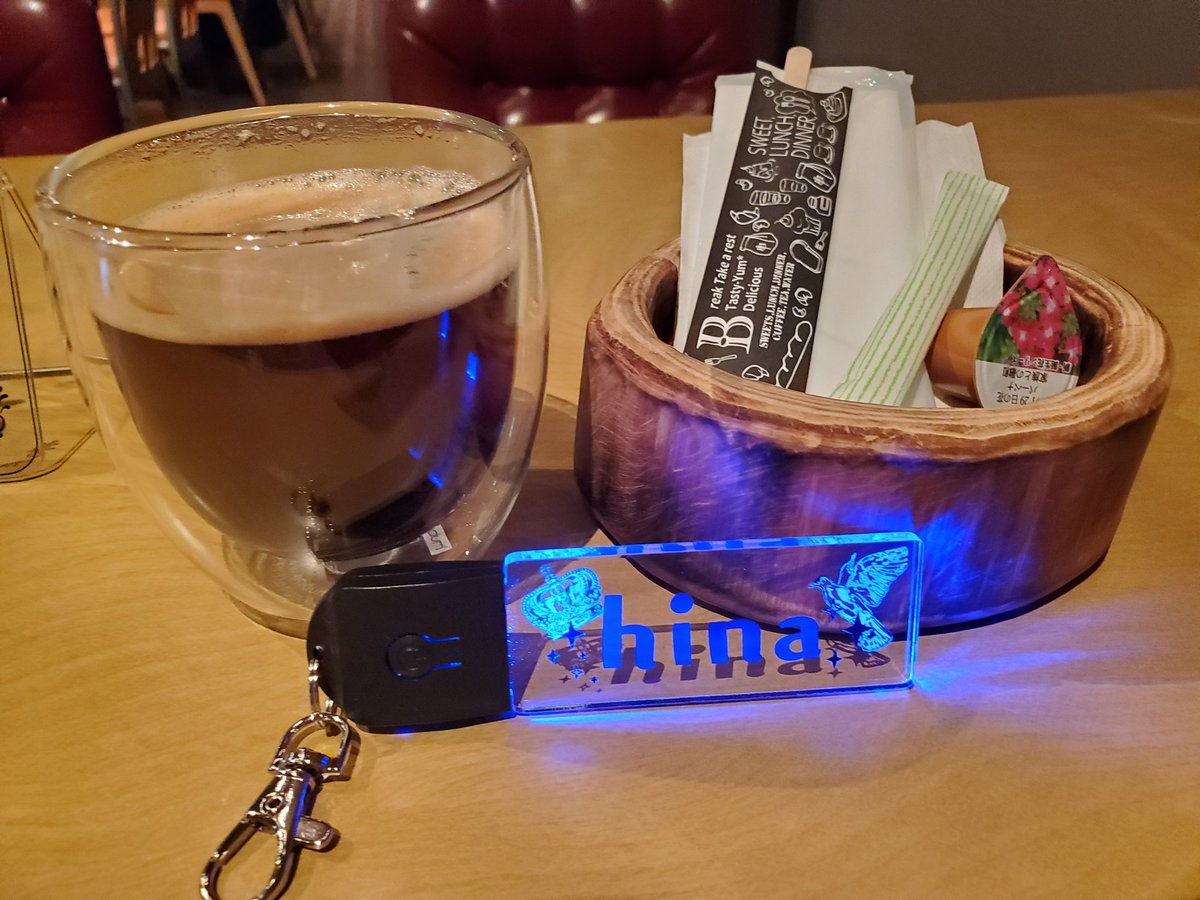 naochan_58's tweet image. ペンペン食堂さんでの
フリーライブイベントに
行って来ました🎻🎤
個性派ぞろいの
演者さん達の歌声、
演奏に引き込まれて
聴き惚れ、癒され、
笑ったり、楽しく
過ごしました🎵🎶
食事も美味しかった🍴
素敵な時間をありがとうございました🤗
#アンステラ
#Kyon
#えるくろう
#Bashoo
#成宮雛