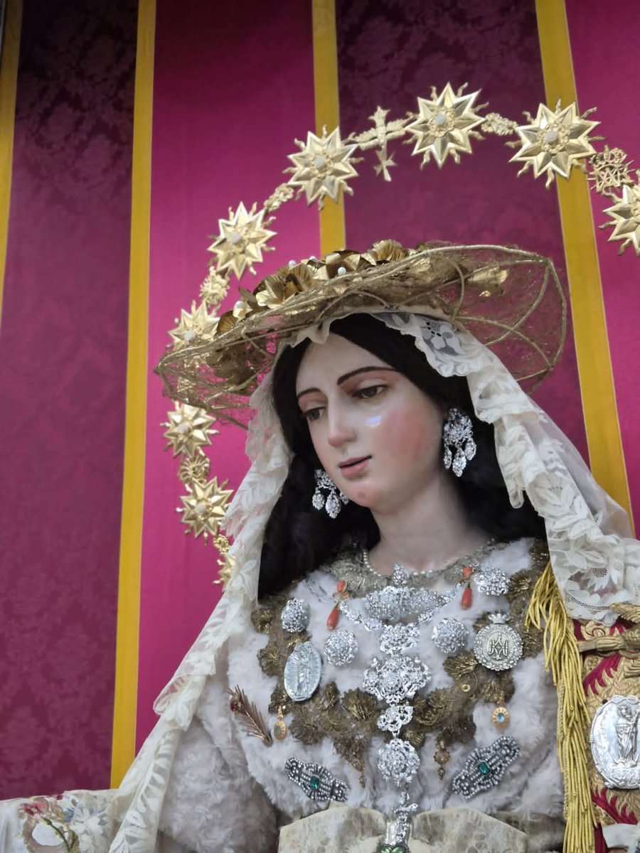 SANTO ROSARIO SABATINO DE MAYO

Como cada sábado en el ecuador del mes de María, nos unimos en la oración del Santo Rosario,  a Ella nos encomendamos como Pastora soberana para que cuide de nosotros como su más preciado Rebaño.

A las 19,15 h. la Virgen nos espera en San Lorenzo.