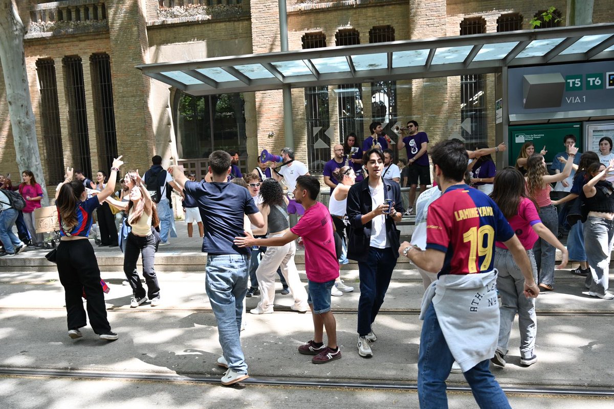 Els tramvies seran sempre nostres!❤️‍🔥
Correcampus 2025