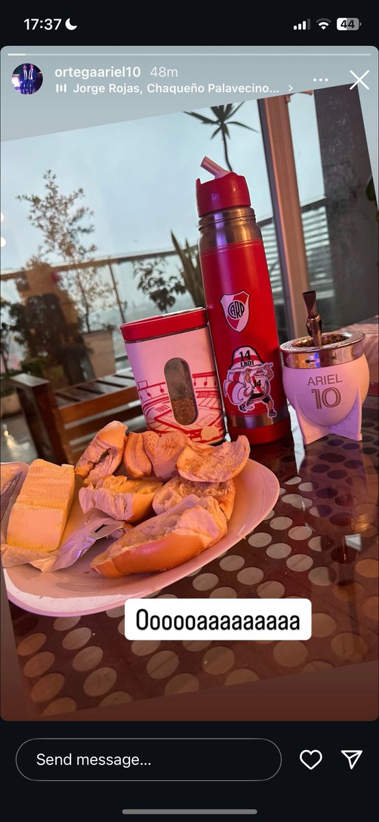 Buen día muchachos, desayunando como el crack del burrito
