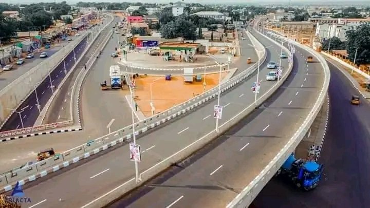 Benking443's tweet photo. I've been in Yola for about 3 weeks now, I've not seen a single bad road. 

Maybe I need to go inside villages.

This city is very organised with good people. https://t.co/f3QUhJbTki