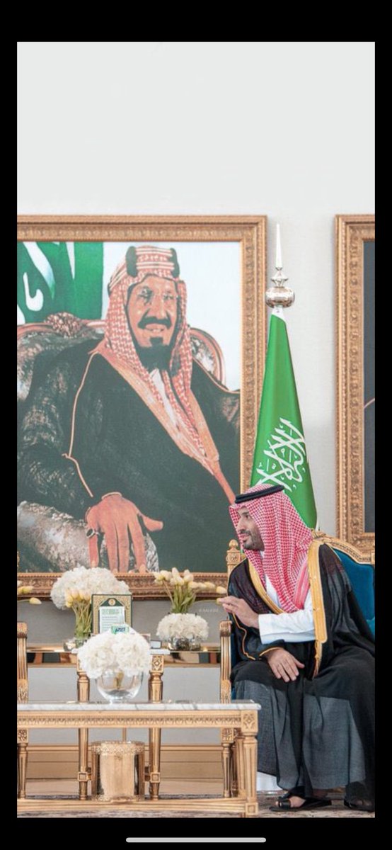 makarim_almsoud's tweet image. يا العظيم ابن العظيم ابن العظام
يا ملك وابن الملك وجدك ملك

يا الإمام ابن الإمام ابن الإمام
من يضاهي فعلك ومن ياصلك

#محمد_بن_سلمان