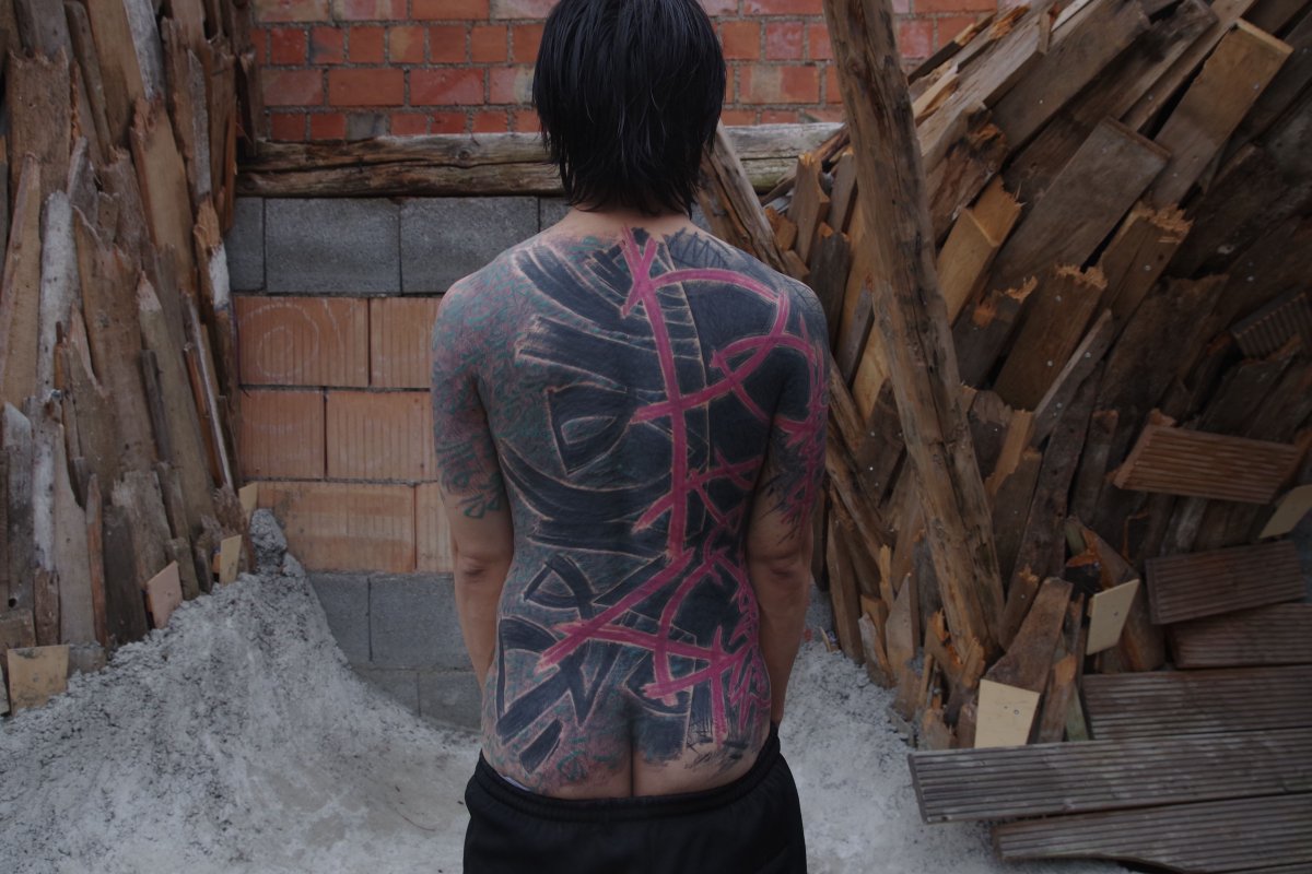 lily_lu_filmz's tweet photo. Check out this old picture of a backpiece tattoo by Little Swastika! π¨β¨What do you think about this design? Share your thoughts below! π
#TattooArt #psyland25 #Backpiece https://t.co/6D4Ch66yb0