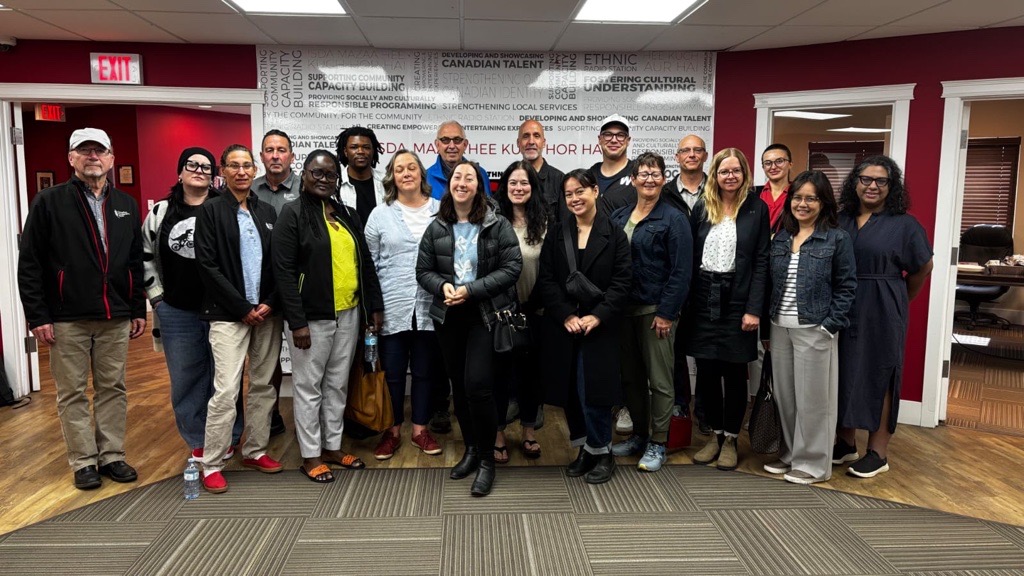 Canadian Foodgrains Bank (@foodgrains) on Twitter photo Thank you to <a href="/REDFMCALGARY/">RED FM™ CALGARY</a> for welcoming our resources and public engagement team and giving us a behind-the-scenes tour of the station this week! It was incredible to see how effectively you engage with such a diverse and multicultural audience. 📻 Thank you to <a href="/REDFMCALGARY/">RED FM™ CALGARY</a> for welcoming our resources and public engagement team and giving us a behind-the-scenes tour of the station this week! It was incredible to see how effectively you engage with such a diverse and multicultural audience. 📻