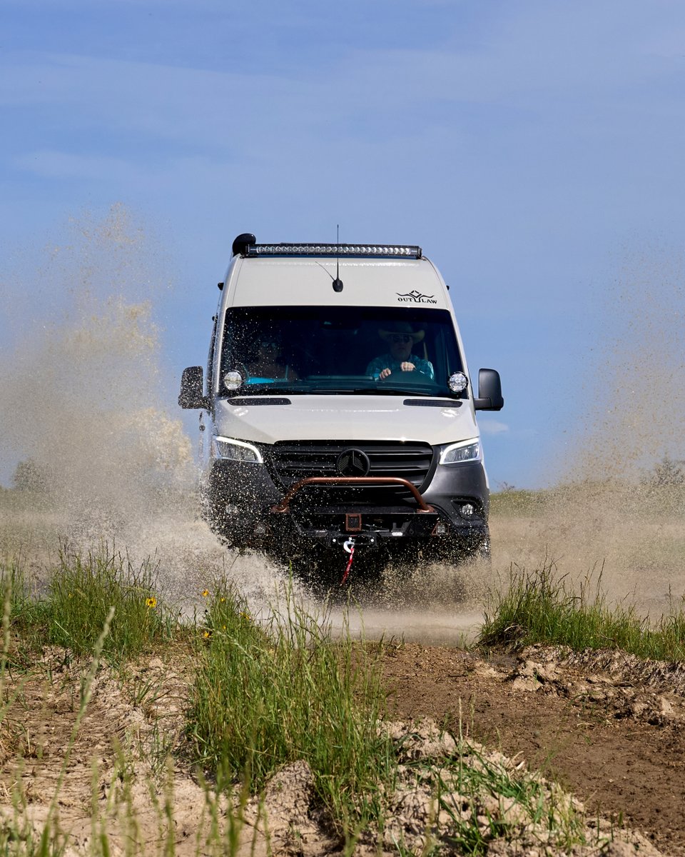 Outsidevan's tweet image. Kickin’ up the Lone Star state. ⭐