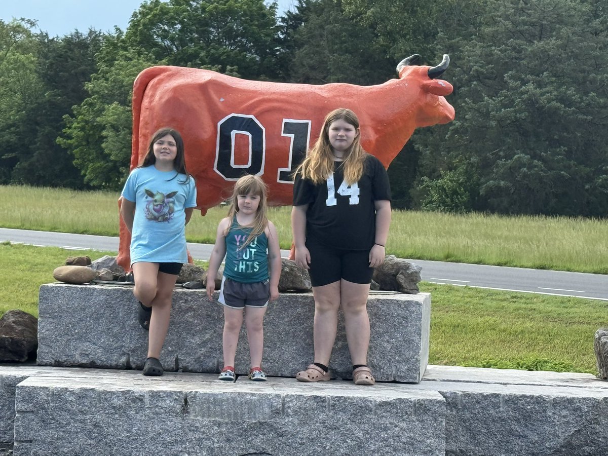 cootersplace's tweet image. Nevaeh, Bella and Mercedes from PA. Here to celebrate Hazzard style! Yee Haw!

#cooters #generallee #dukesofhazzard #cootersplace #luray