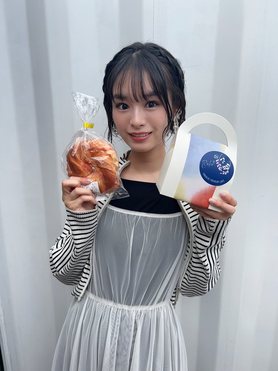 takakura_mooeka's tweet image. #HANAKINプレミアムCafe イベントありがとうございました☕️❤︎
またこうして、#上越市 でイベントに出演させていただけて嬉しかった〜!☺️
本当に本当に、、、!!
ありがとうございました✨
大感謝です☺️✨
そしてまたみんなとお会いできる機会がありそうなの…㊙️
楽しみに待っていて下さいねっ☺️