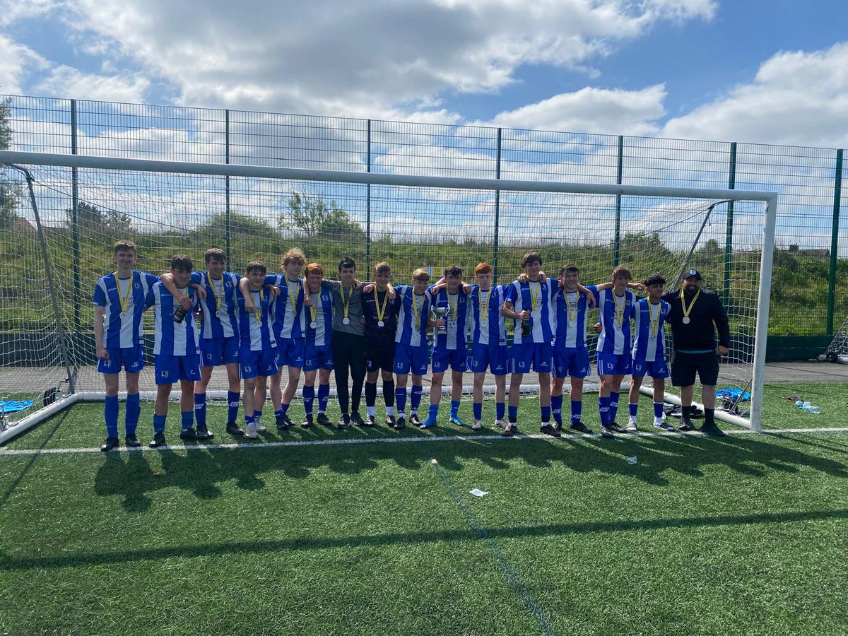 LongLaneFC1's tweet image. League and cup double completed for the lads today what a season it’s been proud of every kid who’s gave there all this season nice way to sign off as we go into open age next season #upthelanechampions 🏆🏆👏🏼👏🏼👏🏼