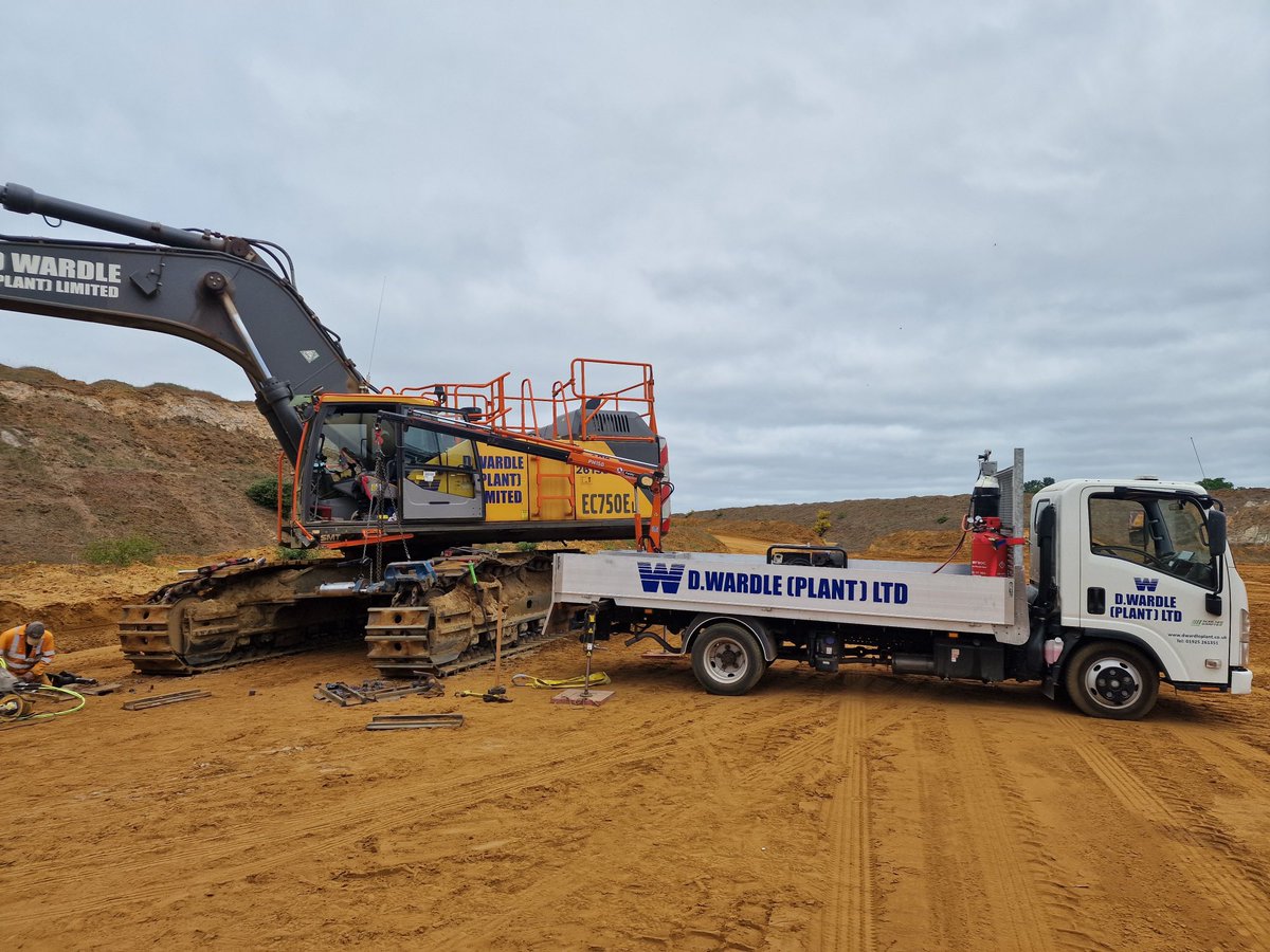 Tom G and Tom A carrying out essential track work on EC750 excavator today New site hiab recently christened “Penny” by the lads is proving to be a great hand in the field! Thanks to all for safe job 👏👏💪👍