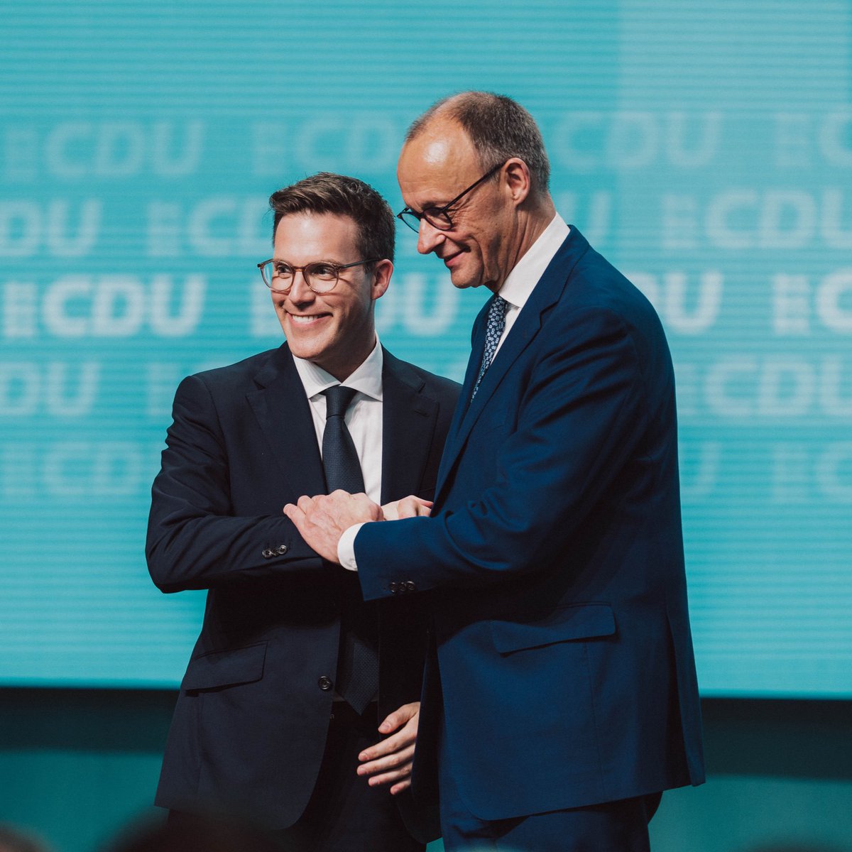 Friedrich Merz (@_friedrichmerz) on Twitter photo Herzlichen Glückwunsch zur Wahl zum Spitzenkandidaten der <a href="/CDU_BW/">CDU Baden-Württemberg</a>, lieber <a href="/HagelManuel/">Manuel Hagel</a>! Wir gehen zusammen in die Landtagswahl. Ich möchte, dass so wie ich der 10. Bundeskanzler der Bundesrepublik Deutschland bin, Du der 10. Ministerpräsident des Landes Baden-Württemberg wirst. Herzlichen Glückwunsch zur Wahl zum Spitzenkandidaten der <a href="/CDU_BW/">CDU Baden-Württemberg</a>, lieber <a href="/HagelManuel/">Manuel Hagel</a>! Wir gehen zusammen in die Landtagswahl. Ich möchte, dass so wie ich der 10. Bundeskanzler der Bundesrepublik Deutschland bin, Du der 10. Ministerpräsident des Landes Baden-Württemberg wirst.