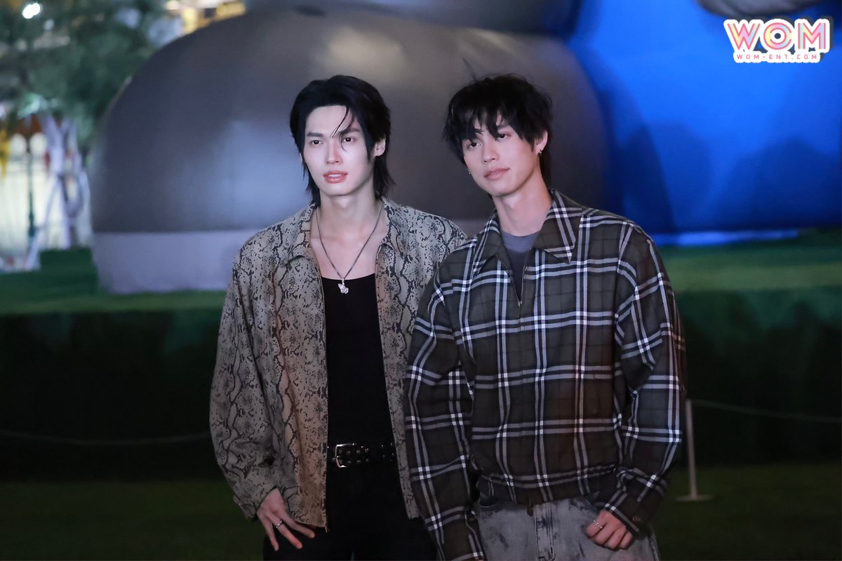 WOMENTERTAIN's tweet image. ‘ ไบร์ท - วิน ’ ในงาน “KAWS: HOLIDAY THAILAND”

WIN WITH KAWS HOLIDAY
BRIGHT FOR KAWS 

#bbrightvc #winmetawin
#ไบร์ทวิน #brightwin
#CentralEmbassyXWinMetawin
#KAWSHOLIDAYxBRIGHT
#KAWS #KAWSHOLIDAY
#AllRightsReserved
#CentralEmbassy