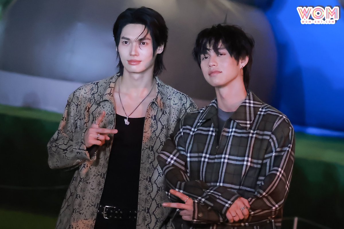 WOMENTERTAIN's tweet image. ‘ ไบร์ท - วิน ’ ในงาน “KAWS: HOLIDAY THAILAND”

WIN WITH KAWS HOLIDAY
BRIGHT FOR KAWS 

#bbrightvc #winmetawin
#ไบร์ทวิน #brightwin
#CentralEmbassyXWinMetawin
#KAWSHOLIDAYxBRIGHT
#KAWS #KAWSHOLIDAY
#AllRightsReserved
#CentralEmbassy