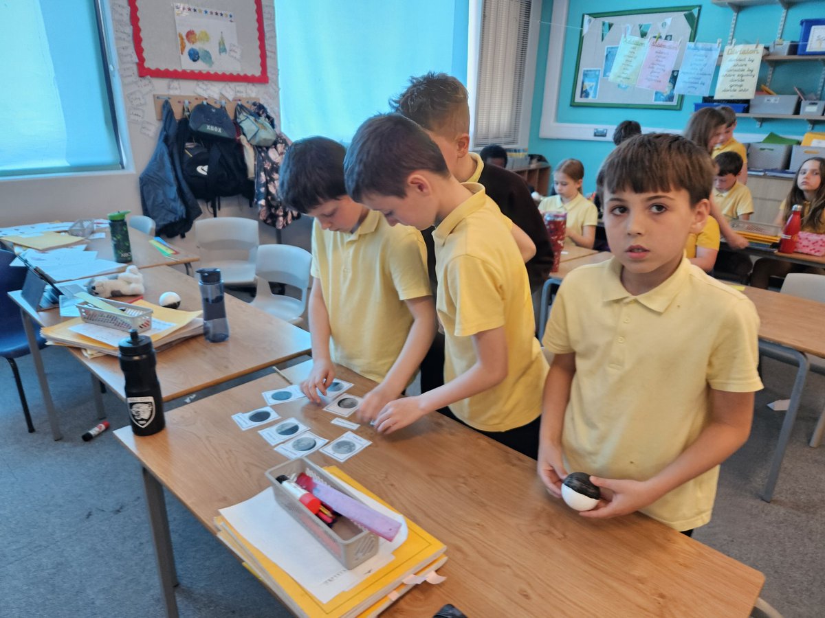 EastfieldPSHull's tweet image. 5JH have been learning all about the phases of the moon. We loved using polystyrene moons to show how it appears to change shape.#epsscience