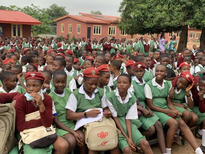 ASOPNIGERIA's tweet photo. Day 5 @ASOPNIGERIA at Fiwasaye Girls' Grammar School, Akure
A school full of potentials! Watching these young girls light up during experiments, ask sharp questions, and see themselves in lab coats 👩‍🔬, this is impact
At Fiwasaye, we didn’t just teach science, We sparked dreams. https://t.co/qz0akHBs0N