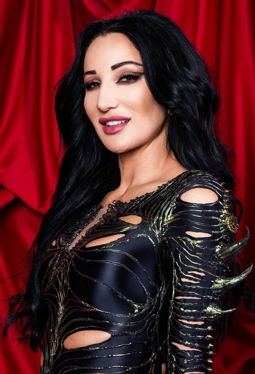 Justyna Steczkowska <a href="/J_Steczkowska/">Justyna Steczkowska</a> has released 19 studio albums, recorded over 200 songs and performed more than 3,000 concerts. In the judges chair on <a href="/VoiceOfPoland/">TheVoiceOfPoland</a> has earned the nickname 'Mrs. Professor'

eurovision.tv/participant/ju…

#Eurovision #eurowizja2025 #eurovision2025