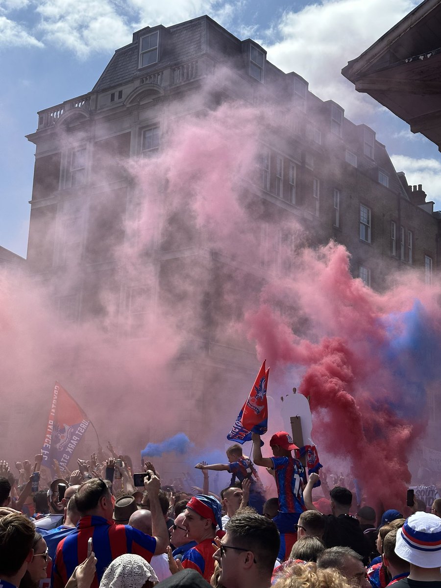 TalkCPFC's tweet photo. My fucking club https://t.co/lkUwz4PYLN