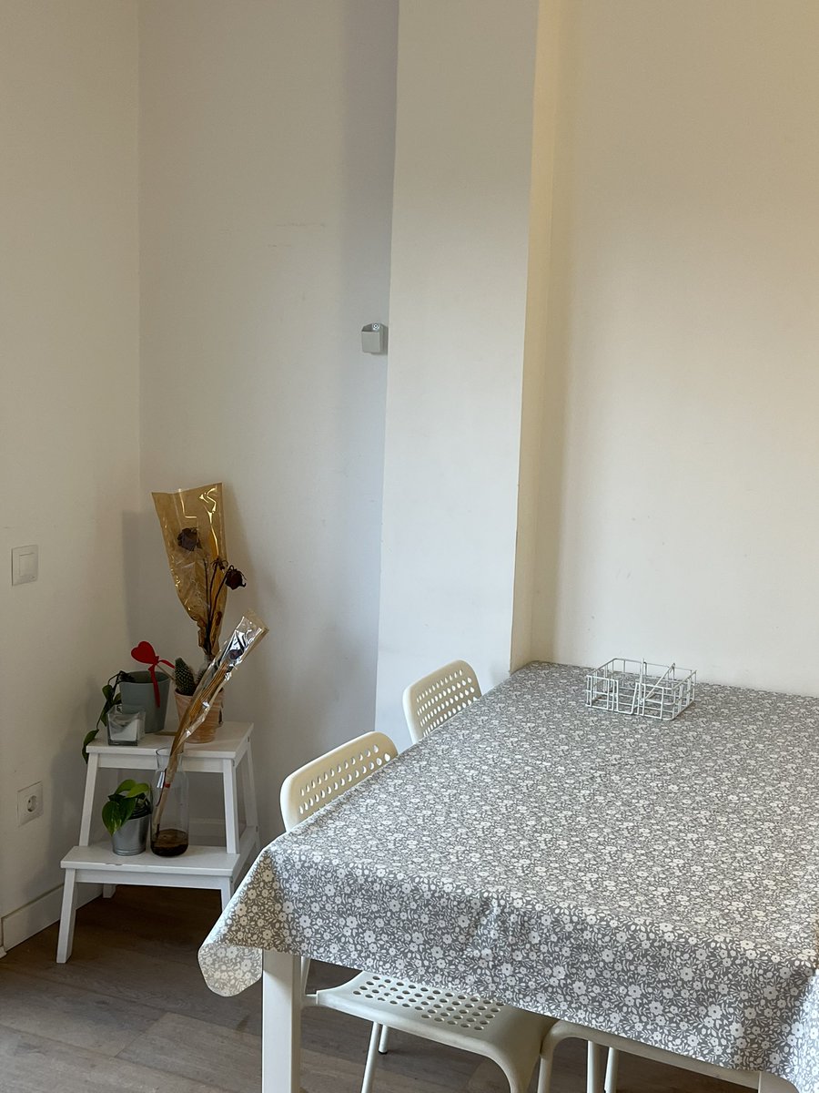 Holaa, som 3 al·lotes de Menorca que cercam company/a de pis per entrar es curs que ve a Barcelona. Es pis està ubicat a Collblanc (L5, L9s i L10s). 
📨+info dm <a href="/llunna4/">ʟʟᴜɴᴀ</a> <a href="/pcs_135/">Paula✨</a>