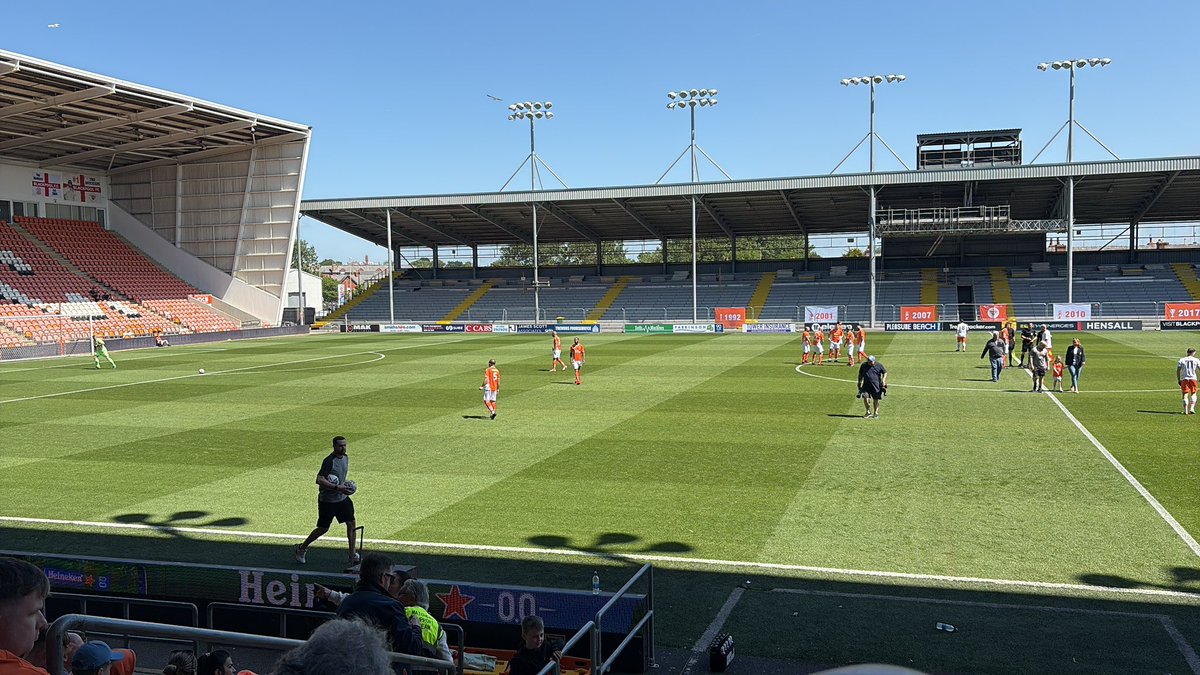 Daniel⚽Bunce (@danielsbunce) on Twitter photo 