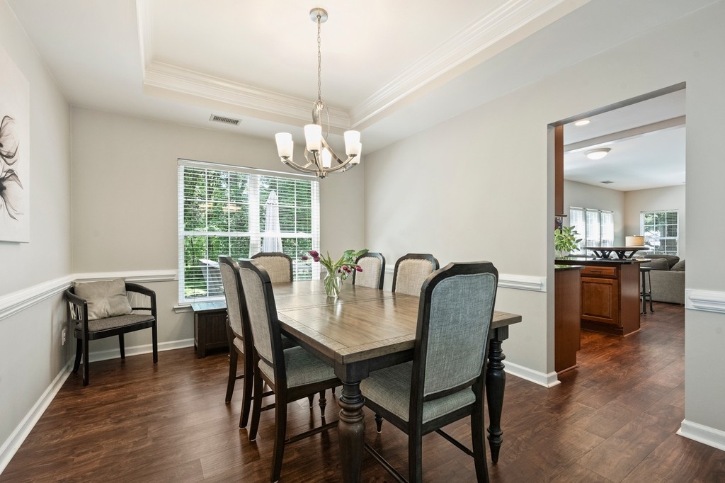 Just listed!
⁠
4 Bed, 2.5 Bath I 2,390 SF I $520,000⁠
⁠
Contact our agent, Eric Norman for details:⁠
Eric@themcdevittagency.com >> @eric_clt_broker⁠
⁠
