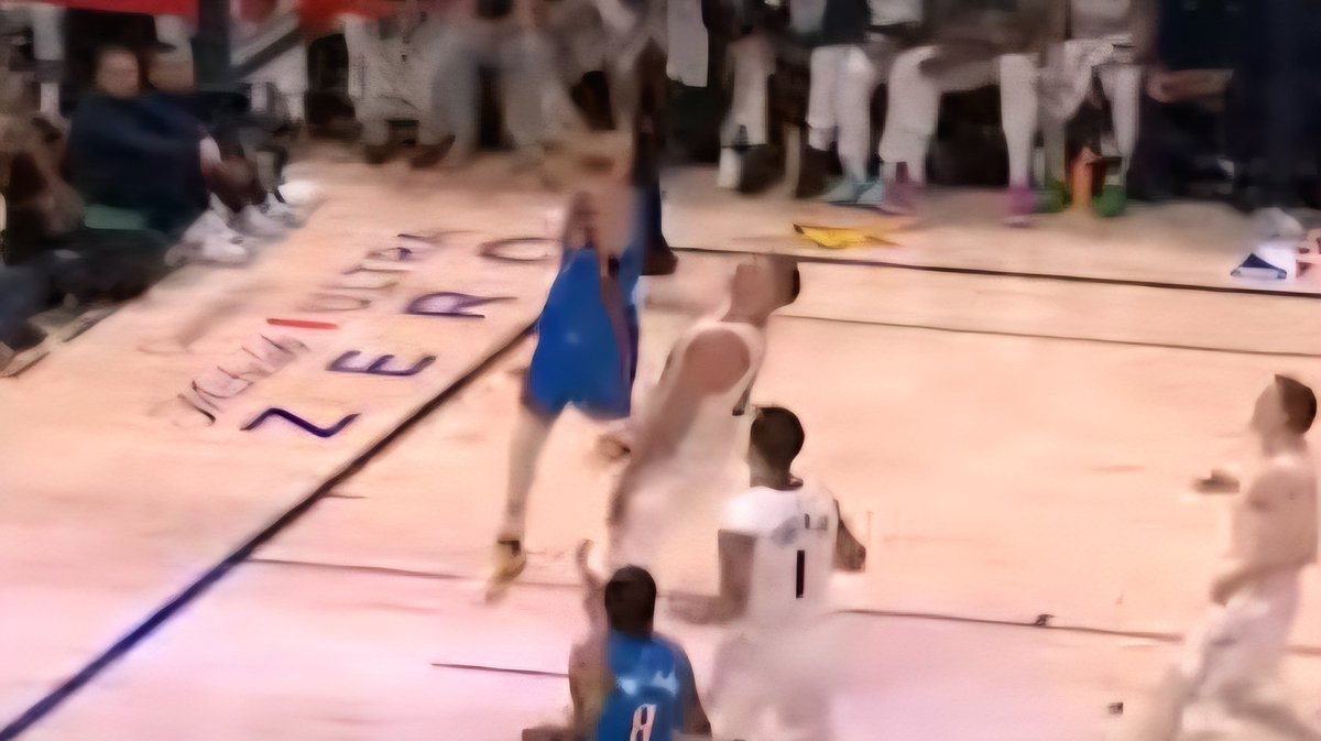 rickmcsufan's tweet photo. Hey @NBAOfficial, @NBA, @NBAonTNT, &amp; @espn. Can one of you explain why one of these is a foul &amp; one isn't? This kind of BS is why people think the NBA is like the WWE, then any of other professional sports. https://t.co/2LBz750VQp