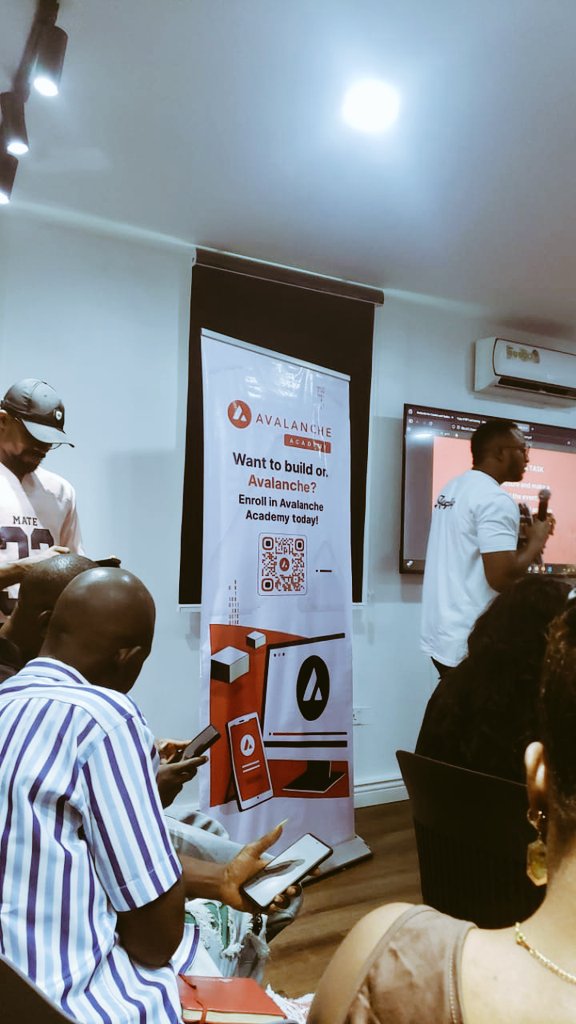 Davis Brains (@davis_brains) on Twitter photo Stopped by at <a href="/AvaxTeam1/">Avalanche Team1</a> connect Port Harcourt.
The sessions so far have been educational and interactive.
I might eventually get onboarded before the event is over. 🤭
#Team1phconnect Stopped by at <a href="/AvaxTeam1/">Avalanche Team1</a> connect Port Harcourt.
The sessions so far have been educational and interactive.
I might eventually get onboarded before the event is over. 🤭
#Team1phconnect