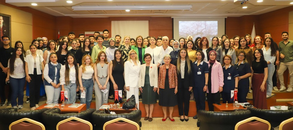 gaziantepekohaber (@gantepekohaber) on Twitter photo SANKO ÜNİVERSİTESİ’NDE “GEÇMİŞTEN GÜNÜMÜZE HEMŞİRELİKTE DEĞERLER SEMPOZYUMU” DÜZENLENDİ
gaziantepekohaber.com/sanko-universi…
<a href="/sankouniversite/">SANKO Üniversitesi</a> <a href="/drgdagli/">Güner DAĞLI</a> <a href="/mcicek27/">Mustafa Çiçek</a> <a href="/MustafaOsanmaz/">Mustafa Osanmaz 🇹🇷</a> SANKO ÜNİVERSİTESİ’NDE “GEÇMİŞTEN GÜNÜMÜZE HEMŞİRELİKTE DEĞERLER SEMPOZYUMU” DÜZENLENDİ
gaziantepekohaber.com/sanko-universi…
<a href="/sankouniversite/">SANKO Üniversitesi</a> <a href="/drgdagli/">Güner DAĞLI</a> <a href="/mcicek27/">Mustafa Çiçek</a> <a href="/MustafaOsanmaz/">Mustafa Osanmaz 🇹🇷</a>