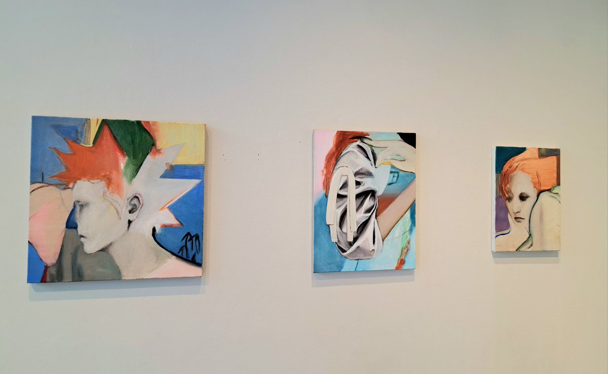 明日夕方から在廊予定です！
好きな作家さんとも一緒に展示できてハッピーです
ぜひお越しください〜💃