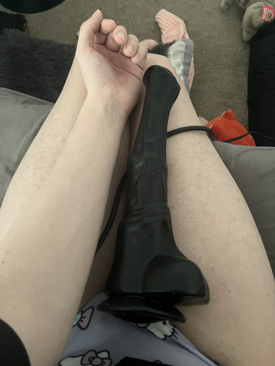 Cuteawgirl's tweet photo. Would I die from this chat ? https://t.co/xtF6OejXMd