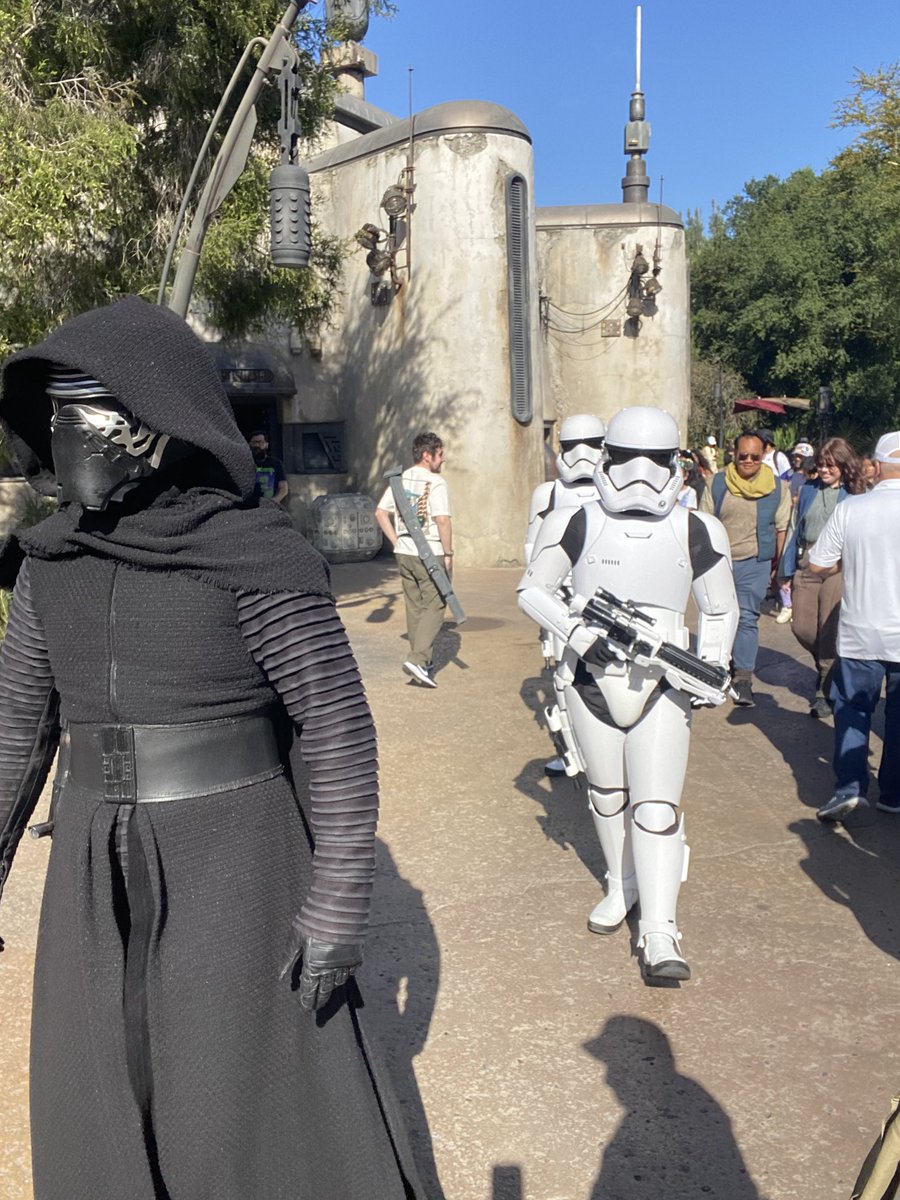 DougInTx tweet media