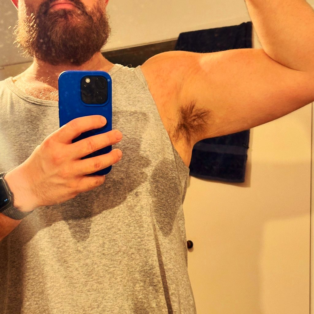 beefycalfdaddy's tweet photo. Workout finished, dripping in sweat.
Repost if you’d go face first into this pit 💪😉 https://t.co/7tvvj3Sn3i