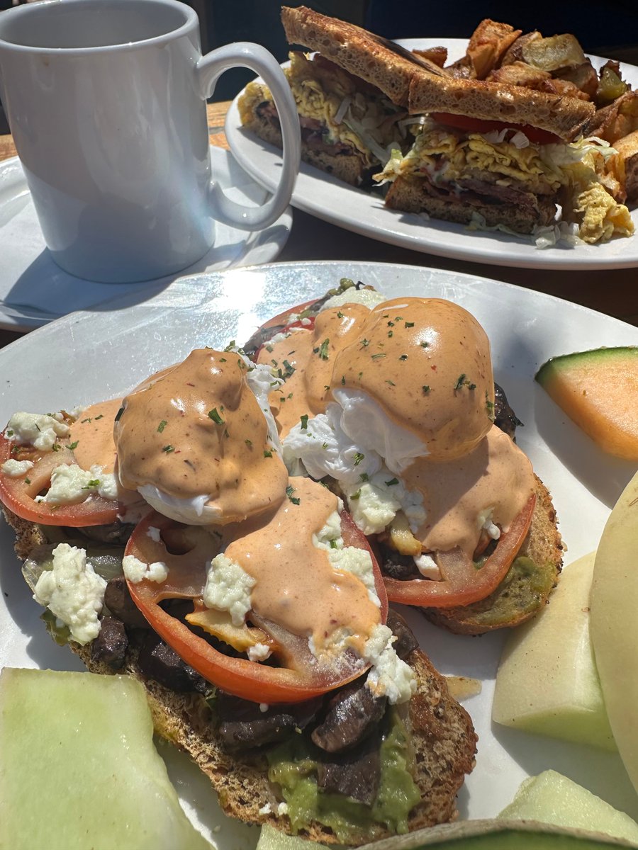 🍽️ 😎 Long weekend Saturdays are better when bacon’s involved, right? Whether you’re team eggs benny or all about that savory breakfast sandwich, we’ve got the breakfast that’ll make your weekend.
Swing by Joe’s Saturday &amp; Sunday, 11am to 1pm.

#eatatjoes #weekendbreakfast