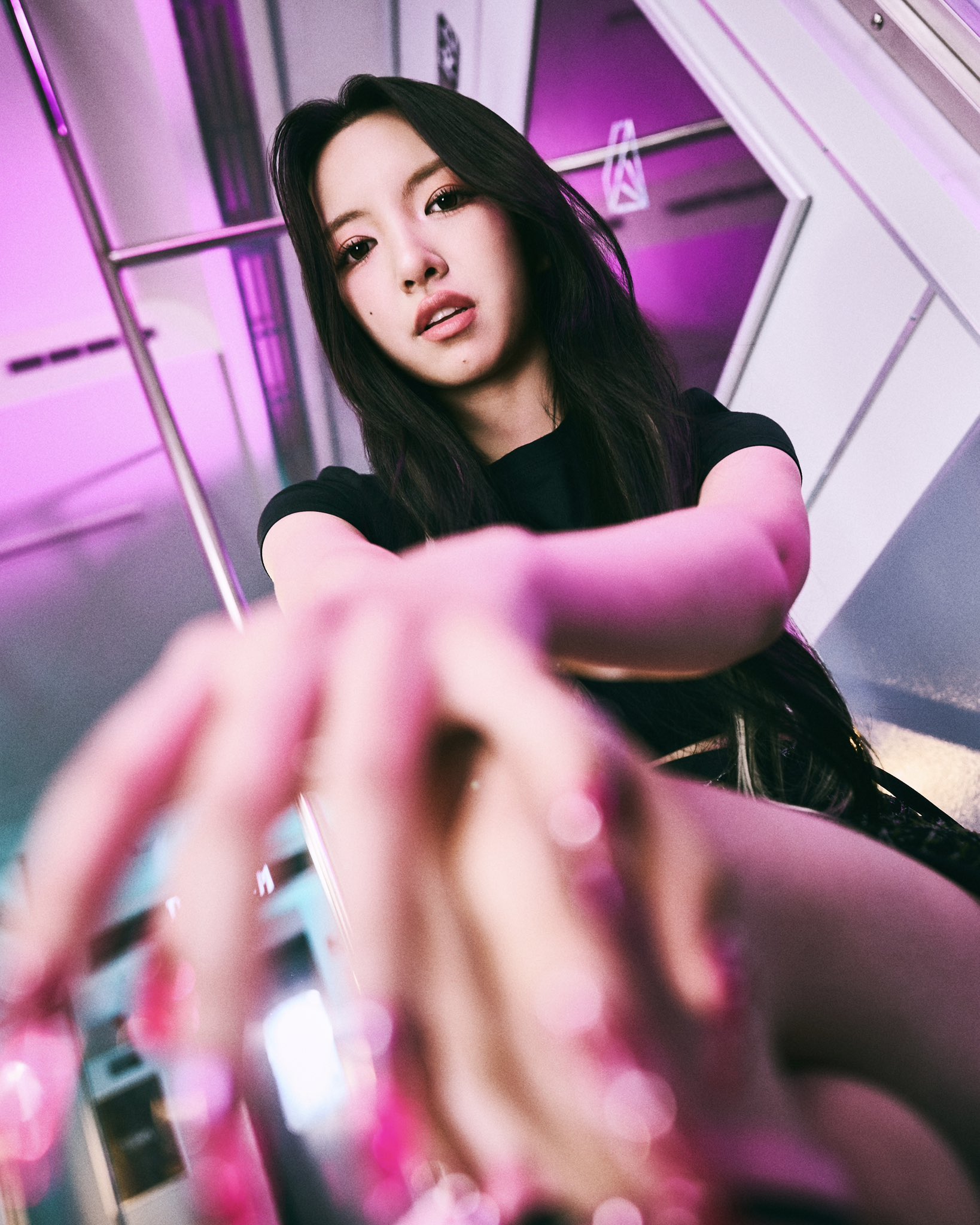 GrJx5A8XMAA2Nj4?format=jpg&name=large