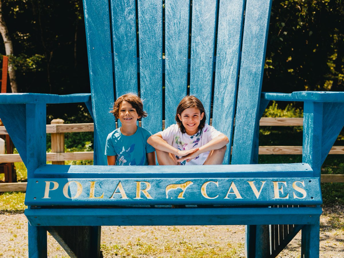Take a seat and listen up: Polar Caves is open for the season! 🎉 Make your way to Rumney, NH for an ultra-memorable, cave-filled day. 🕖 Visit PolarCaves.com for tickets, hours, &amp; more. 

#whitemountains #polarcaves #familyfunNH #visitnh