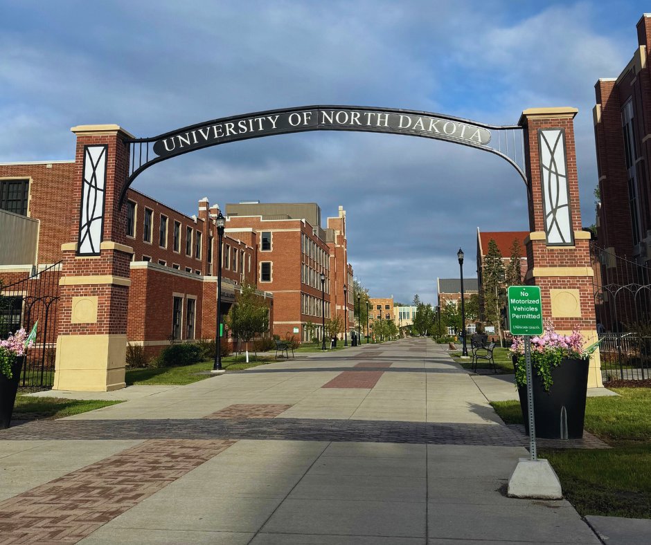 GrandForksCity (@grandforkscity) on Twitter photo Congratulations to all the <a href="/UofNorthDakota/">U of North Dakota</a> Graduates! ๐๐ Thank you for making Grand Forks your home the past few years. Congratulations to all the <a href="/UofNorthDakota/">U of North Dakota</a> Graduates! ๐๐ Thank you for making Grand Forks your home the past few years.