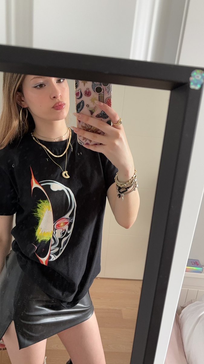 dilara ﾒ0 144 tweet media