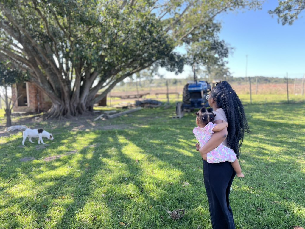 Senzwa_'s tweet photo. Khange tu indidlule le iMother’s day 😂
I love and enjoy being a mom 🥰 https://t.co/Y86ac9ESTF