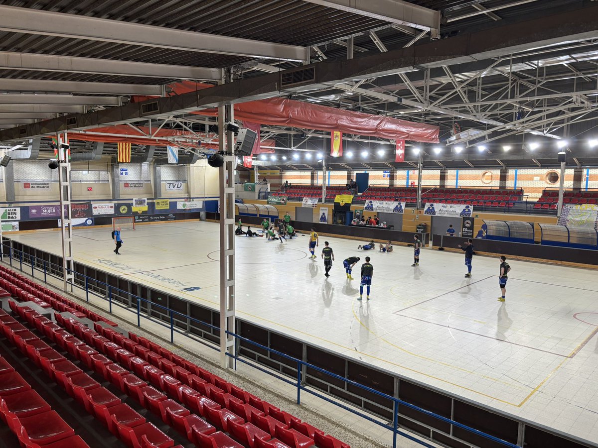 Ràdio Olot Esports (@radiolotesports) on Twitter photo 👋🏻 Bona tarda des d'Alcobendas
🎙️ A partir de les 15.30h segueix el <a href="/ClubPAlcobendas/">Club Patín Alcobendas</a> - <a href="/hoqueiolot/">Club Hoquei Olot</a> al 98.1 FM i radiolot.cat
🔎 Última jornada on els olotins encara tenen opcions de play-off
#OkPlata #HoqueiOlot 👋🏻 Bona tarda des d'Alcobendas
🎙️ A partir de les 15.30h segueix el <a href="/ClubPAlcobendas/">Club Patín Alcobendas</a> - <a href="/hoqueiolot/">Club Hoquei Olot</a> al 98.1 FM i radiolot.cat
🔎 Última jornada on els olotins encara tenen opcions de play-off
#OkPlata #HoqueiOlot