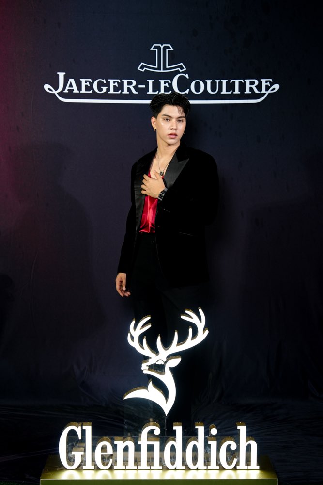 With u ❤️🖤

<a href="/jaegerlecoultre/">Jaeger-LeCoultre</a>
@glenfiddichwhisky
#GlenfiddichxJaegerLecoultre
#GlenfiddichClubTH 
#GrandCelebration