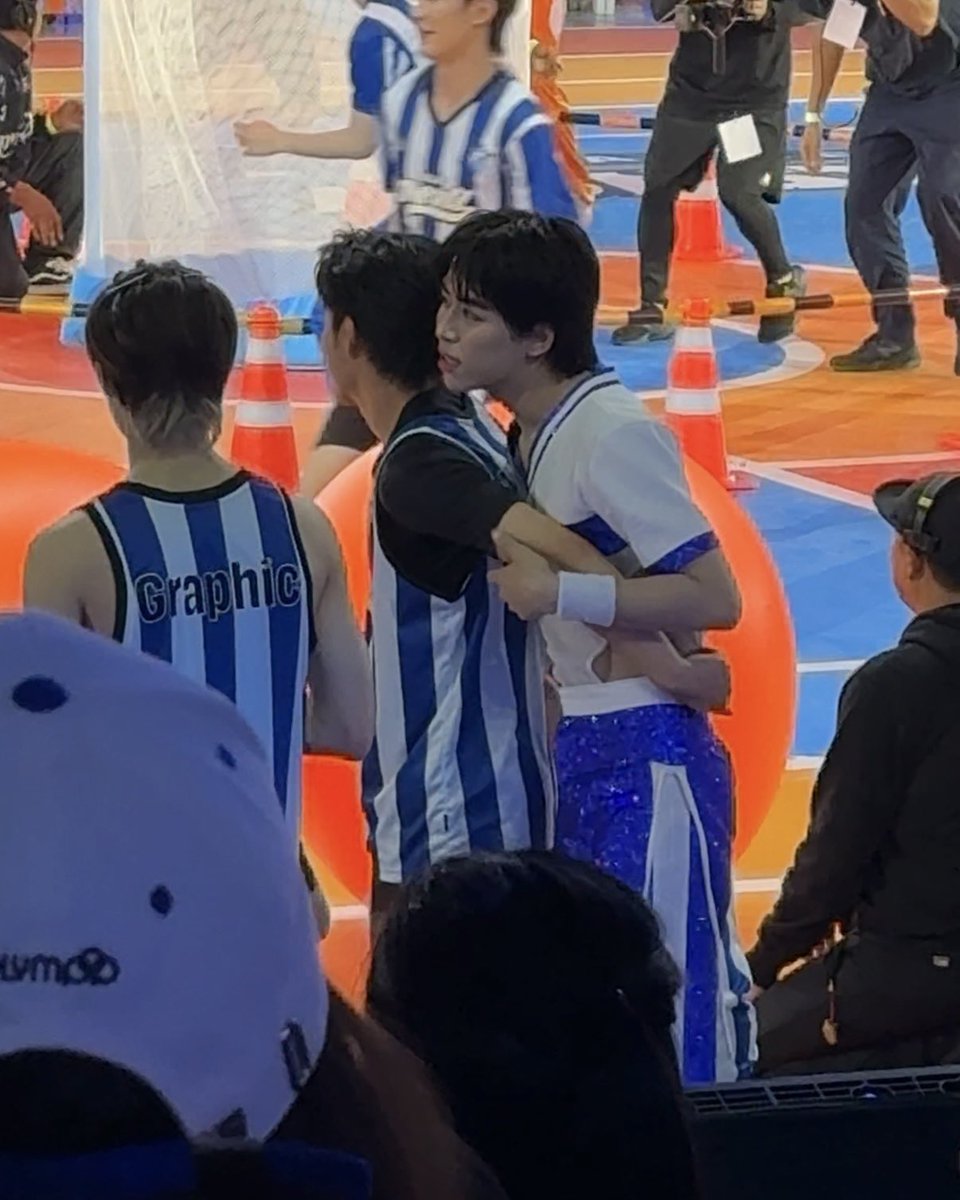 genterment's tweet photo. พวกนักกีฬาเขามีกำลังใจส่วนตัวเกินไปปะ โคตรป๊ะป๊าาาอ่ะ อร้ายยยย 💘🫵🏻

#OLYMPOPDAY
#MARCKRIS
#APOwachirakon https://t.co/I3FFn9lYca