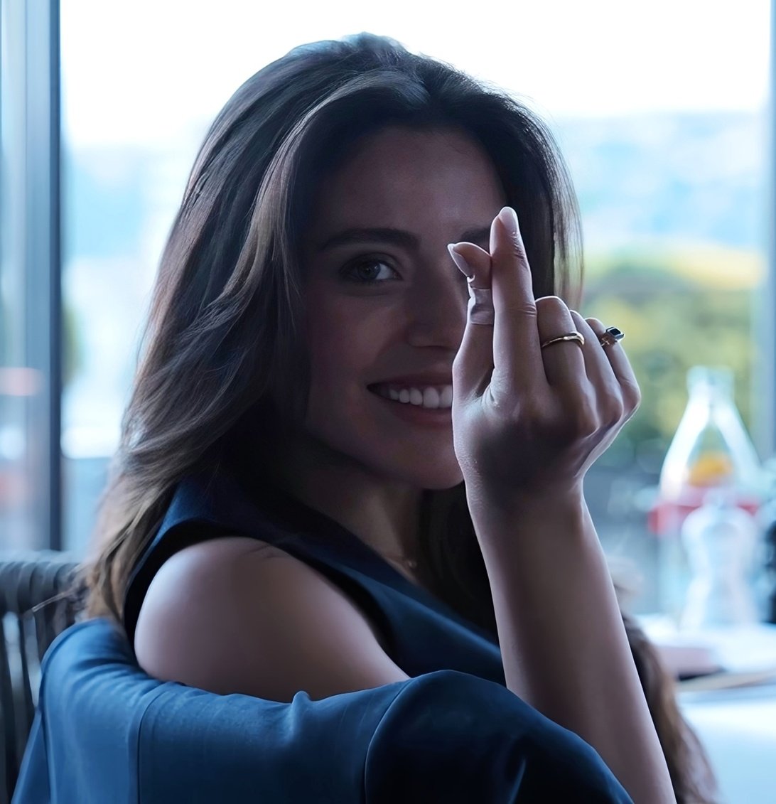 Eu amooooo minha favorita 

#SılaTürkoğlu SılaTürkoğlu